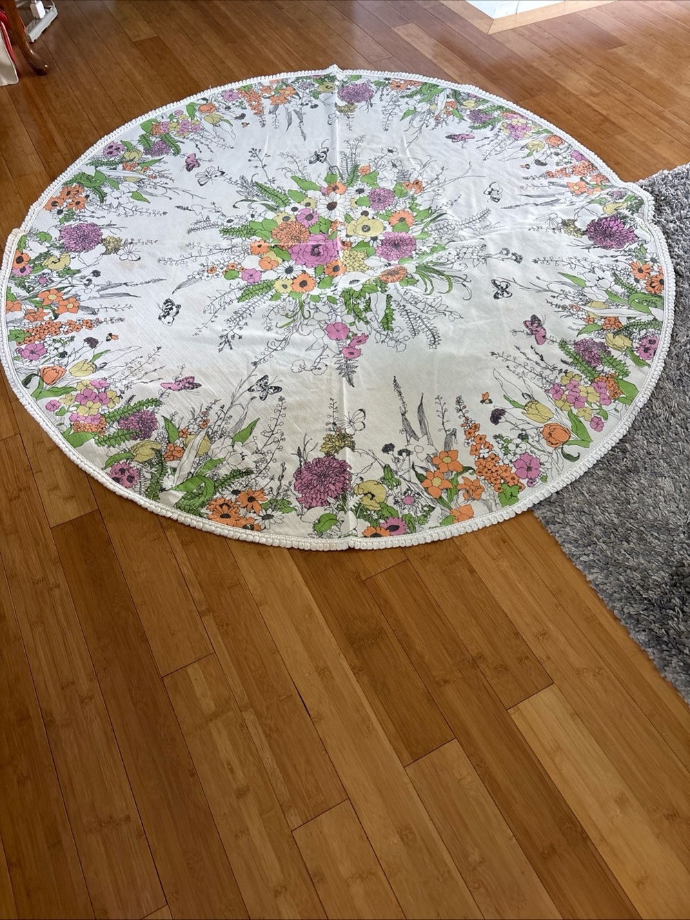 Vintage Bates Floral Coverlet/ Tablecloth featuring Wildflowers & Butterflies